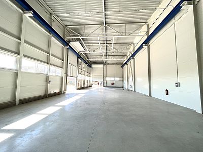 Rental of production hall, space 374 m²
