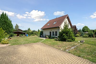 Rodinný dům s výhledem na Kunětickou horu