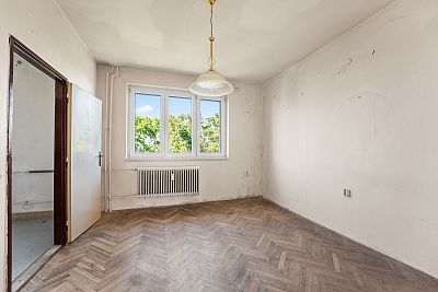 Slunný byt 2+1 k rekonstrukci