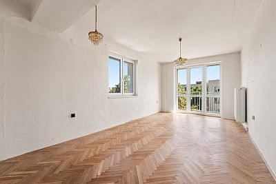 Sunny apartment 2+1 for reconstruction