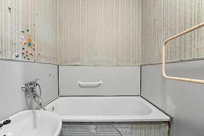 Sunny apartment 2+1 for reconstruction